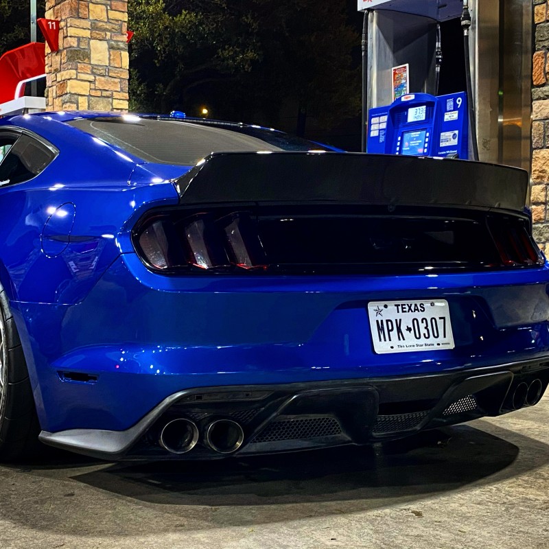 Awhiteboyinmexico's Ford Mustang