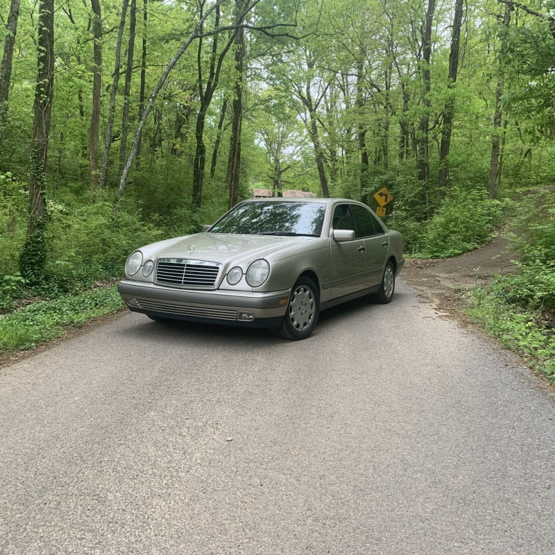 Jkjoshua567's Mercedes-Benz E320