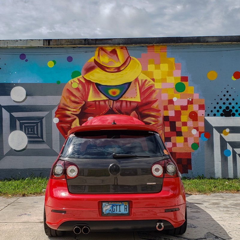 Sharkbate42's Volkswagen GTI